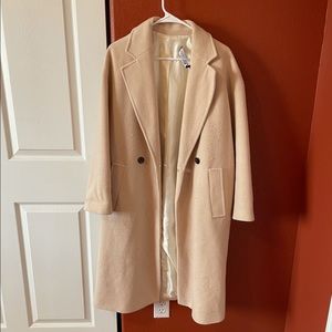SALE***Zara beige coat. XS